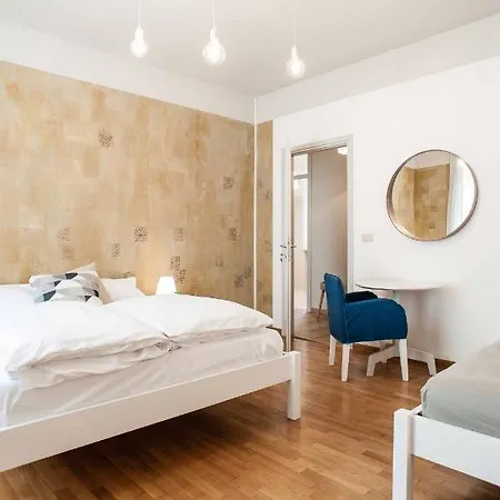 Stop & Sleep Гостевой дом Венцоне